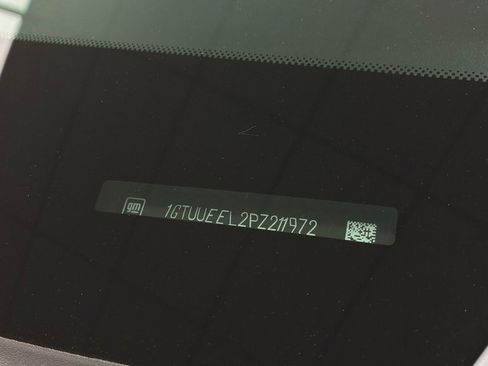 Used 2023 GMC Sierra 1500 AT4 w/ Technology Package image 61