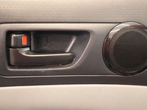Used 2014 Toyota Tacoma 2WD Regular Cab image 10