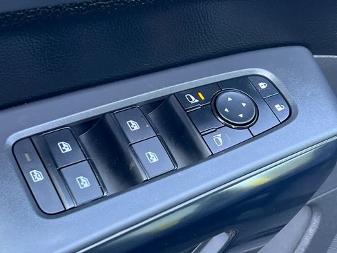 New 2026 Nissan Pathfinder SV image 14