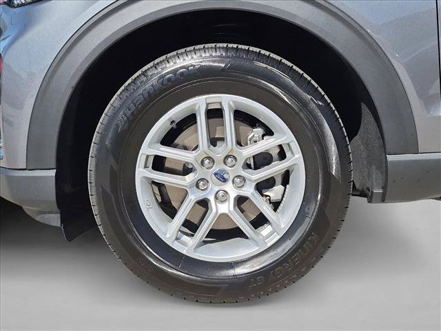 New 2026 Ford Explorer Active RWD image 10