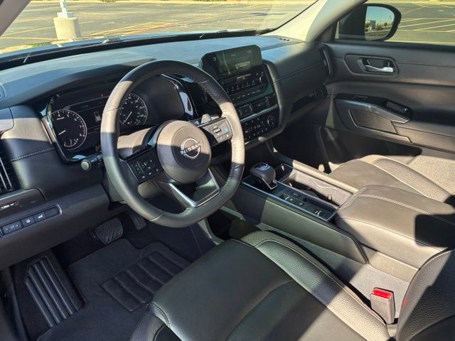 Certified 2024 Nissan Pathfinder SL FWD image 10