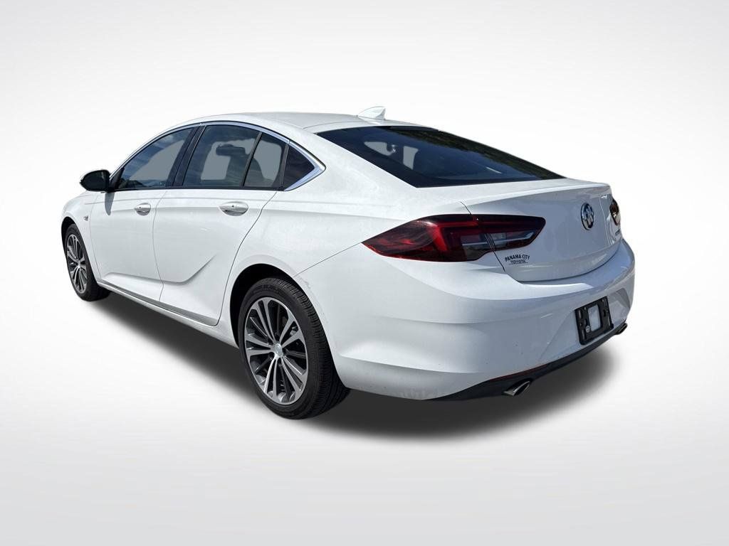 Used 2019 Buick Regal Essence w/ Sights and Sounds Package FWD image 4