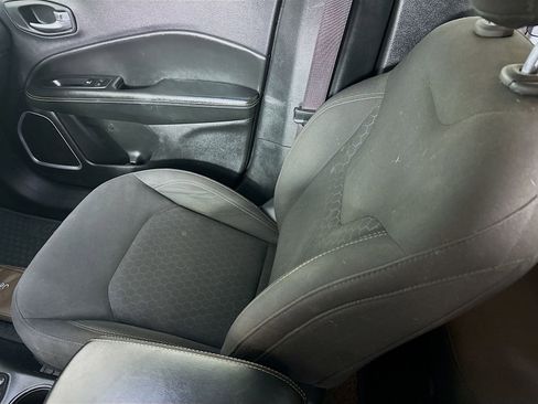 Used 2017 Jeep Compass Sport AWD/4WD image 23