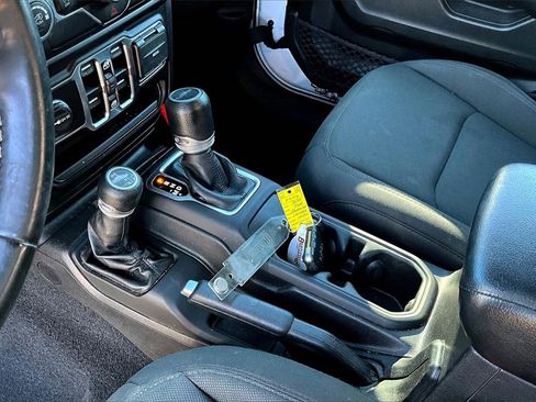 Used 2020 Jeep Gladiator Sport w/ Quick Order Package 24S image 14