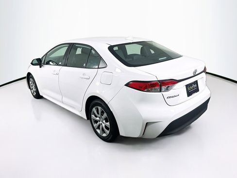 Used 2025 Toyota Corolla LE image 5