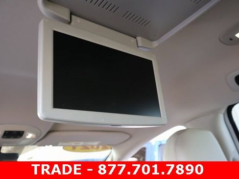 Used 2021 Chrysler Pacifica Touring w/ Cold Weather Group image 18