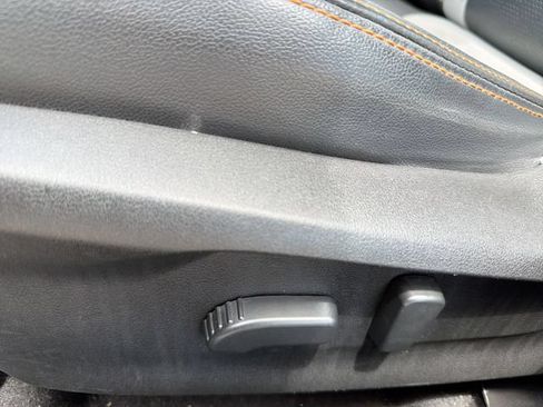 Used 2019 Subaru Crosstrek 2.0i Limited w/ Moonroof Package w/Navigation AWD/4WD image 15