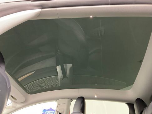 Used 2025 Tesla Model Y Performance AWD/4WD image 17