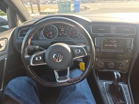 Used 2017 Volkswagen GTI S image 12