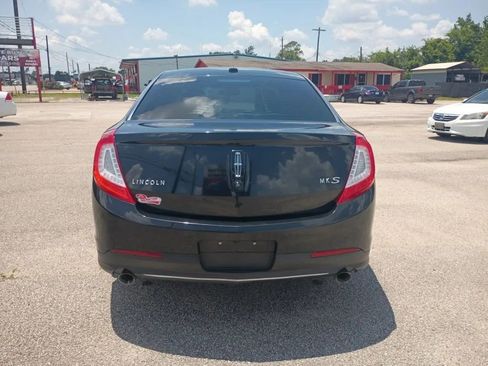 Used 2014 Lincoln MKS w/ Equipment Group 101A FWD image 4
