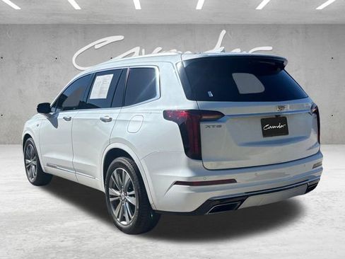 Used 2022 Cadillac XT6 Premium Luxury FWD image 16