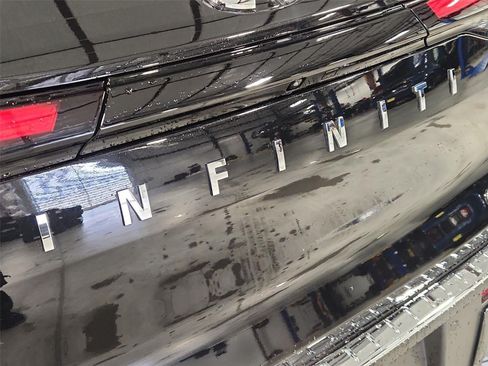 Used 2025 INFINITI QX60 Autograph w/ Cargo Package AWD/4WD image 32
