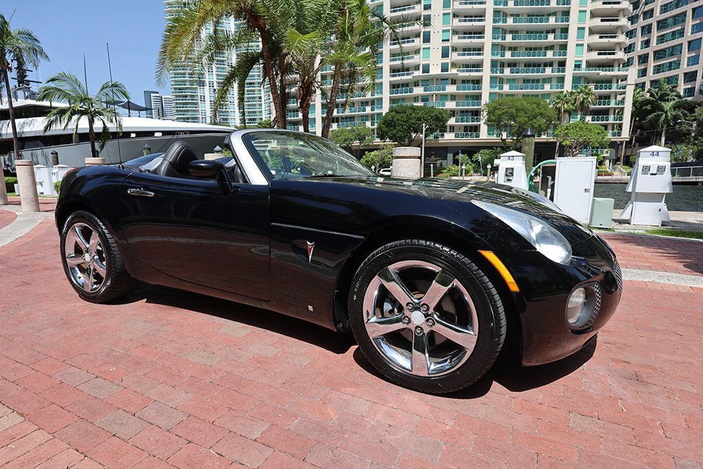 Used 2007 Pontiac Solstice GXP w/ Premium Package RWD image 13