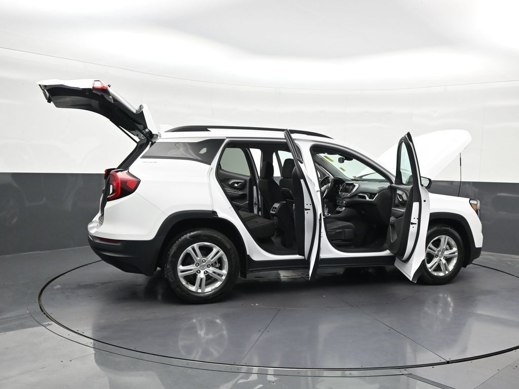 Used 2024 GMC Terrain SLE w/ Driver Convenience Package FWD image 33
