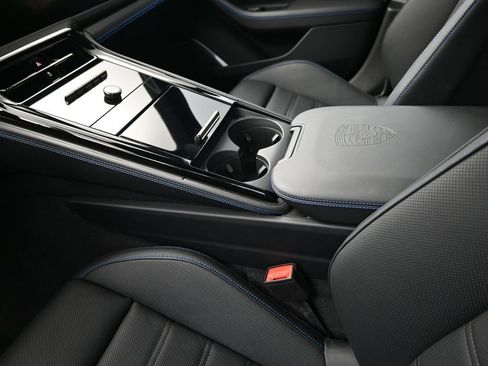 Certified 2026 Porsche Panamera Turbo S AWD/4WD image 22
