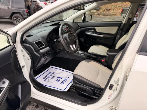 Used 2016 Subaru Crosstrek 2.0i Premium w/ Moonroof Package AWD/4WD image 10