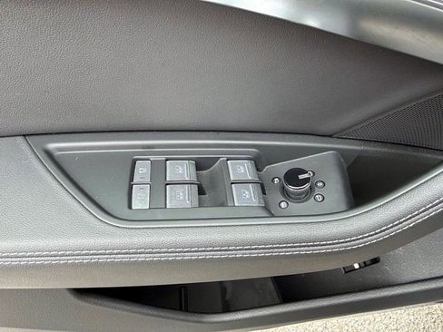 Used 2024 Audi Q8 e-tron Premium Plus w/ Premium Plus Package image 19