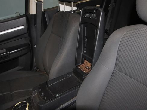 Used 2010 Dodge Charger SXT RWD image 14