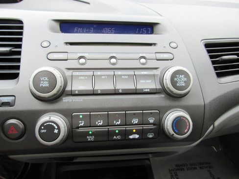Used 2011 Honda Civic LX image 18