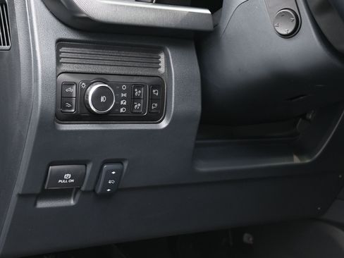 Used 2025 Ford F350 Platinum image 22