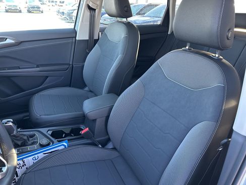New 2026 Volkswagen Taos SE AWD/4WD image 10
