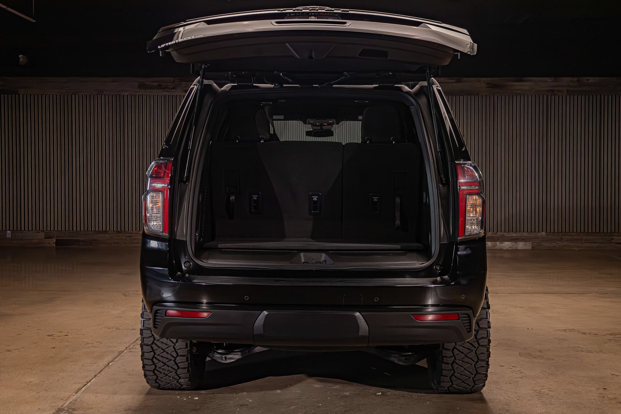 Used 2024 Chevrolet Tahoe LS w/ Driver Alert Package RWD image 9