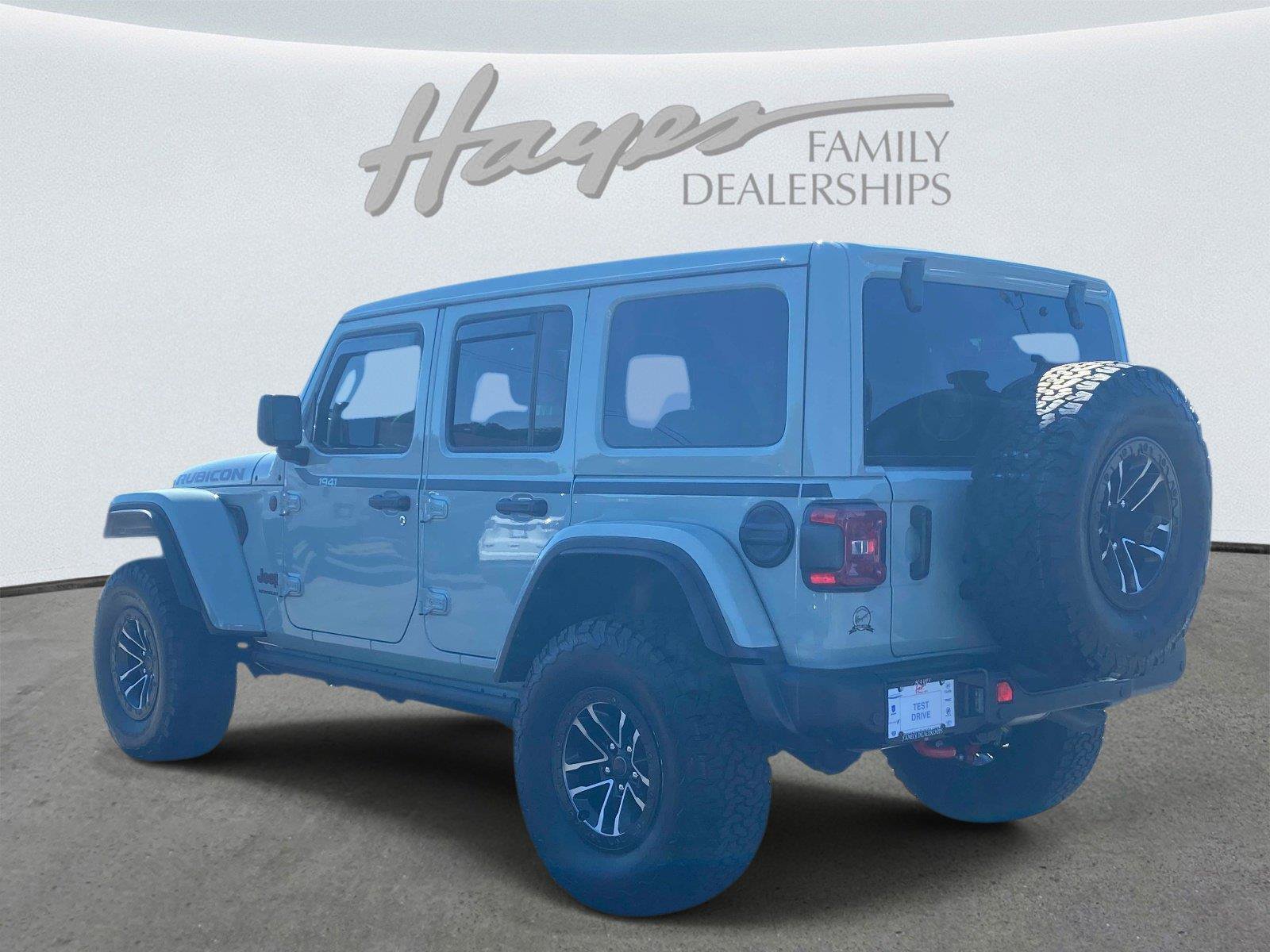 Used 2024 Jeep Wrangler Unlimited Rubicon AWD/4WD image 6