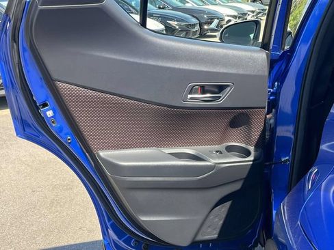 Used 2019 Toyota C-HR Limited FWD image 16