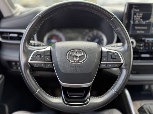 Used 2022 Toyota Highlander Platinum AWD/4WD image 14