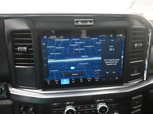 New 2026 Ford F250 Lariat w/ Black Appearance Package AWD/4WD image 3