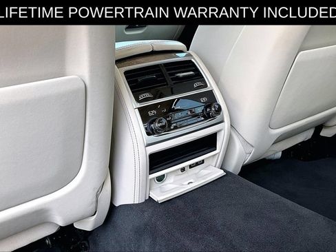 Used 2020 BMW 740i w/ Premium Package RWD image 28