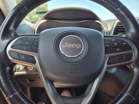 Used 2020 Jeep Cherokee Limited AWD/4WD image 21