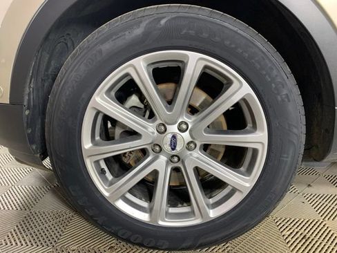 Used 2017 Ford Explorer Limited w/ Equipment Group 301A AWD/4WD image 38