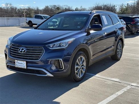Used 2017 Hyundai Santa Fe SE image 8