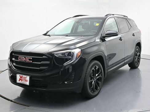Used 2020 GMC Terrain SLE w/ Driver Convenience Package AWD/4WD image 2