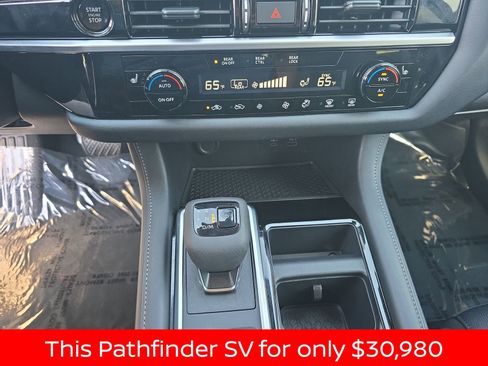 Used 2025 Nissan Pathfinder SV image 32