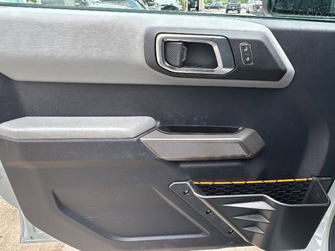 Used 2022 Ford Bronco Badlands AWD/4WD image 12