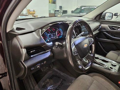 Used 2019 Chevrolet Traverse LT FWD image 12