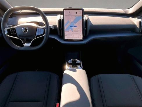 New 2026 Volvo EX30 Plus w/ Climate Package image 5