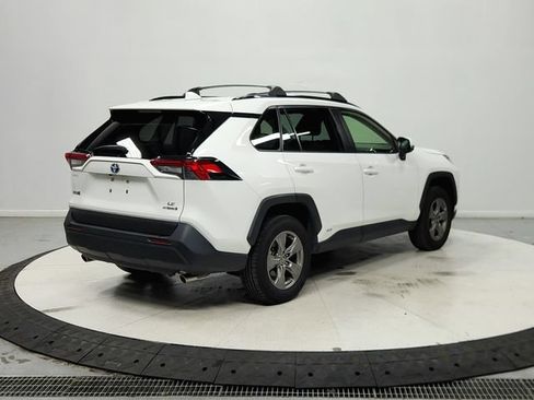 Used 2023 Toyota RAV4 LE AWD/4WD image 8