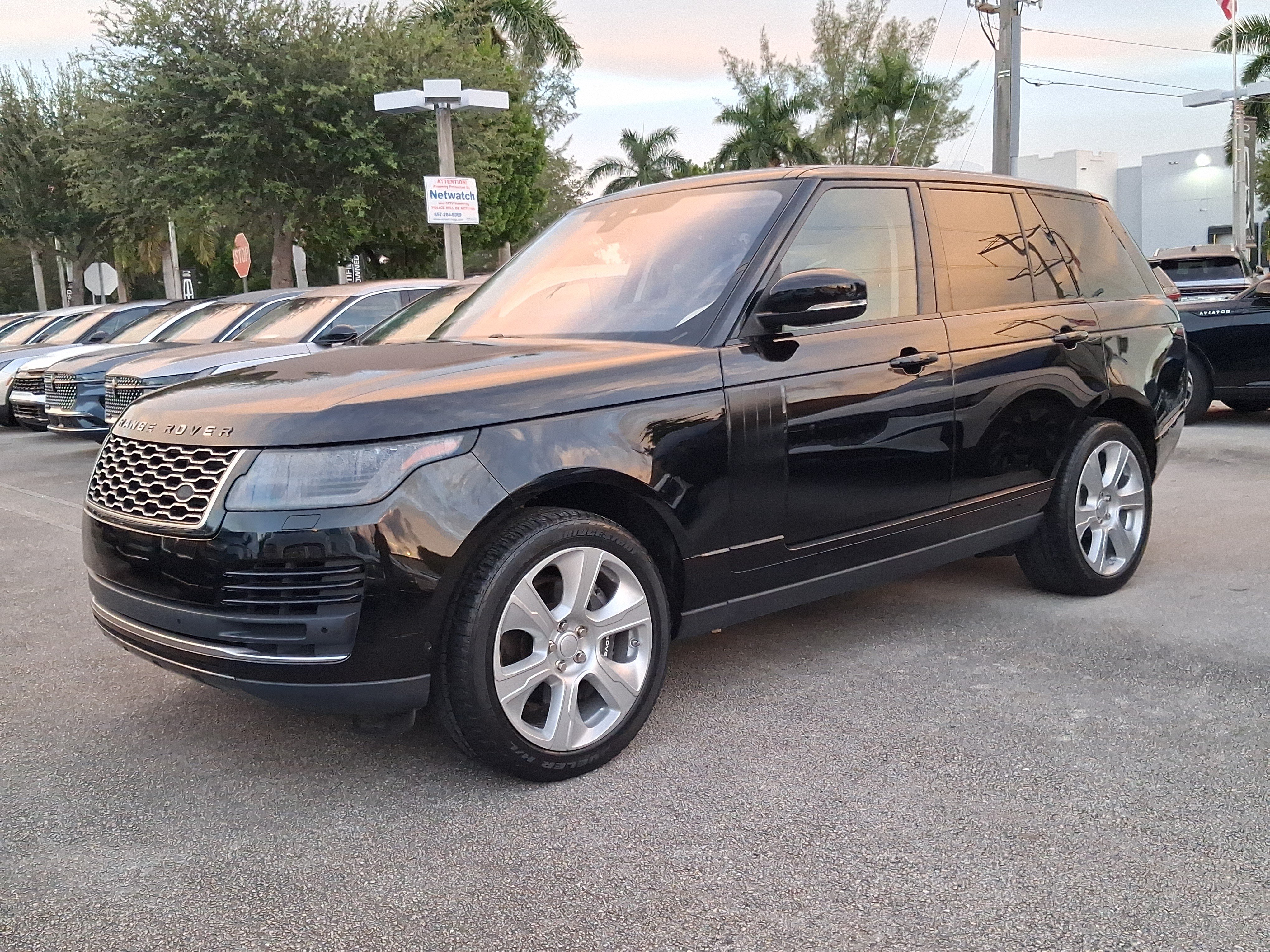 Used 2018 Land Rover Range Rover Supercharged AWD/4WD image 2