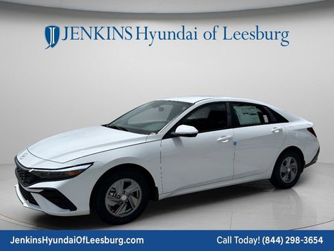 New 2026 Hyundai Elantra SE FWD image 11