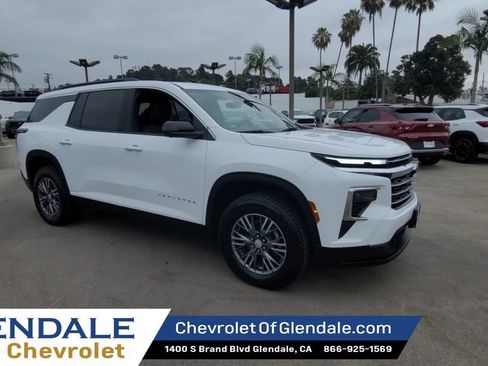 Certified 2024 Chevrolet Traverse LT AWD/4WD image 2