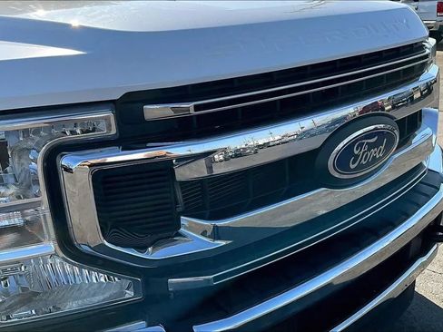 Used 2021 Ford F250 XLT AWD/4WD image 32