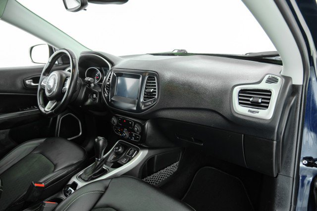 Used 2020 Jeep Compass Latitude AWD/4WD image 10