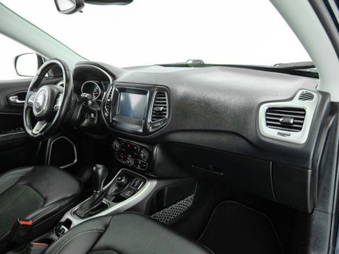 Used 2020 Jeep Compass Latitude AWD/4WD image 10