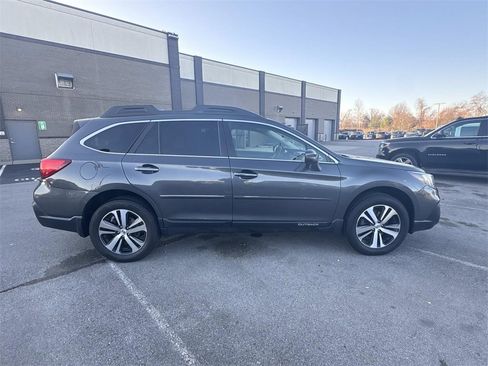 Used 2019 Subaru Outback 2.5i Limited image 10
