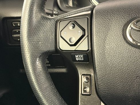 Used 2021 Toyota 4Runner TRD Off-Road AWD/4WD image 14