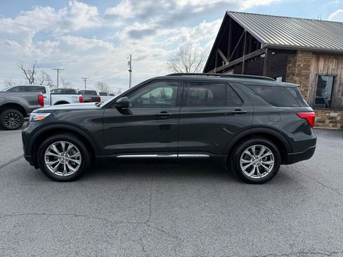Used 2023 Ford Explorer XLT w/ Equipment Group 202A image 3