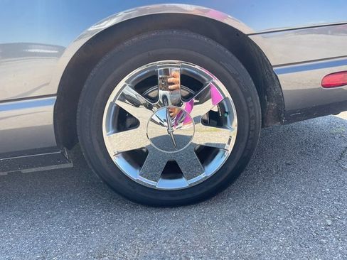 Used 2003 Ford Thunderbird image 17